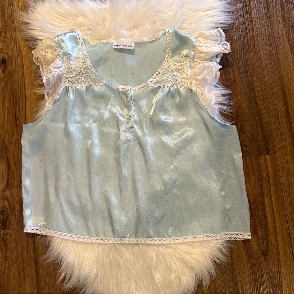 Vintage Night moves satiny sleep top lace blue size large 60s